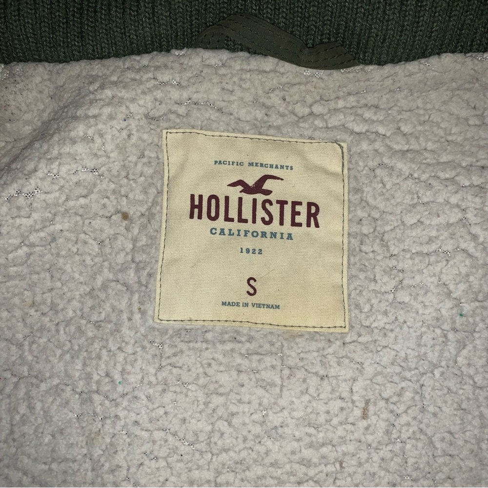 Hollister Olive Green Parka with Faux Fur Hood - Picture 7 of 16